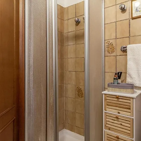 Apartman Nuras - Baia Delle Conchiglie 1 Min From The *